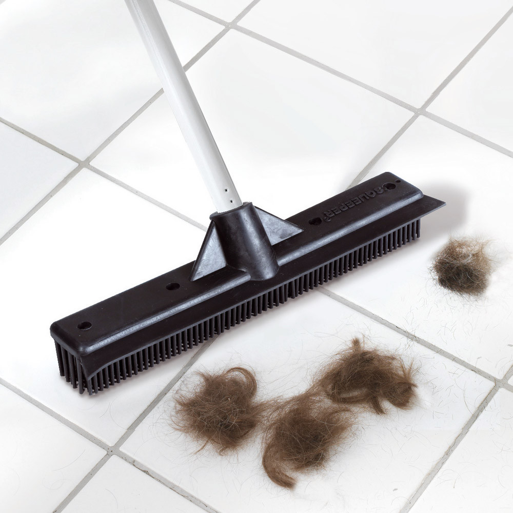 Balai caoutchouc rigide