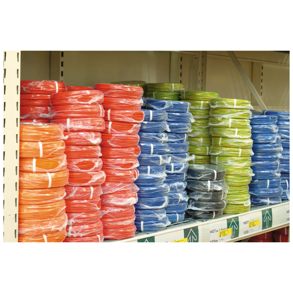 Film plastique rétractable en rouleau