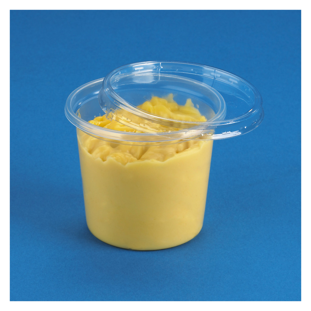 Petit pot plastique PS et couvercle plastique PET