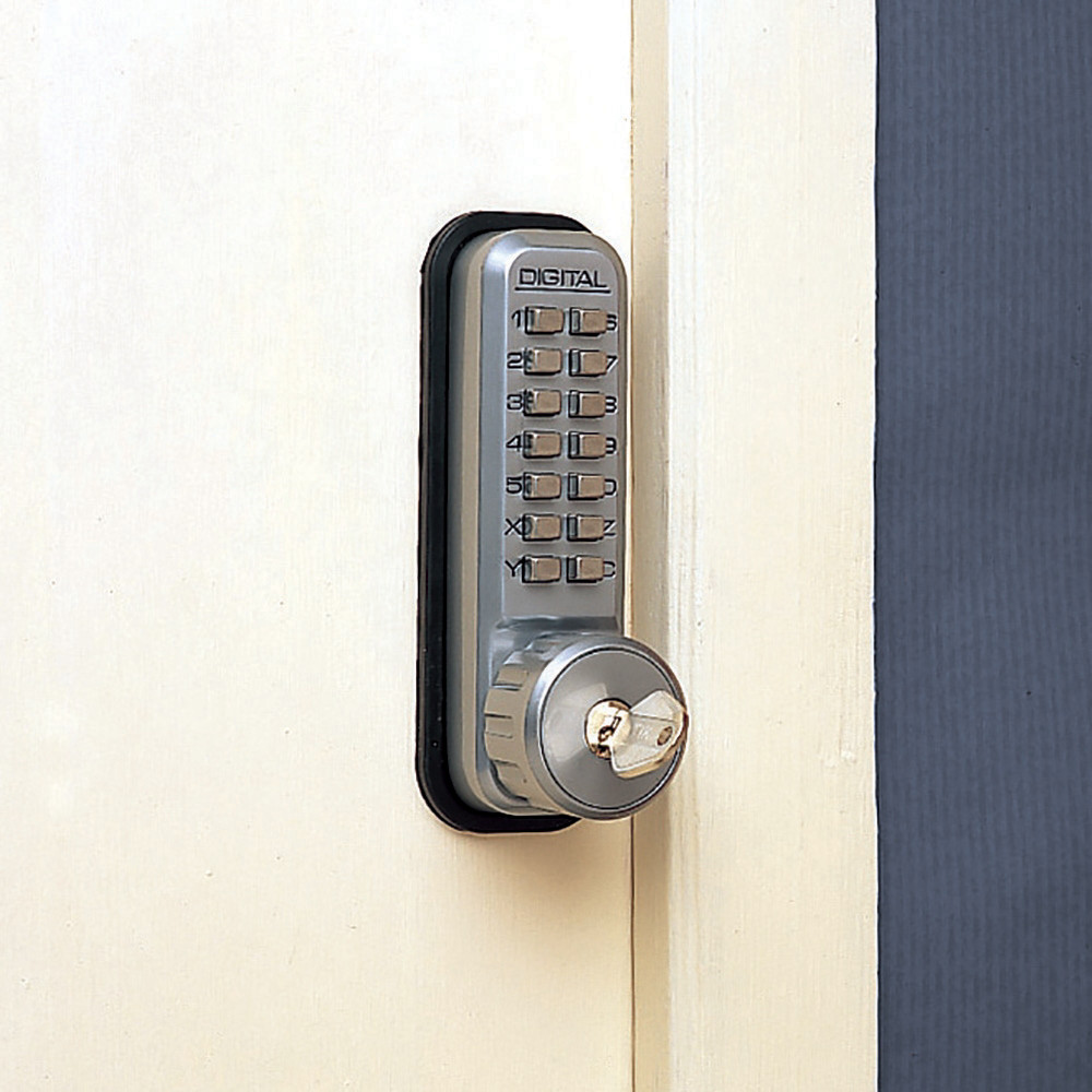 Serrure à code mécanique et à clé l. 5,1 x H. 15,2 cm