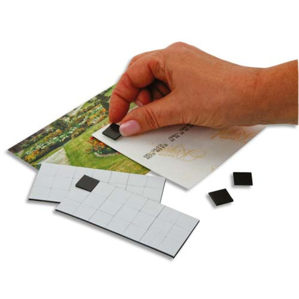 PAVO Sachet de 49 Carrs magntiques adhsifs de1,5 cm, force 80g/cm2