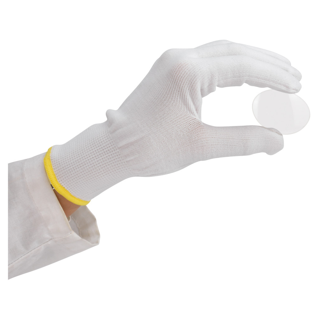 Weisse Handschuhe fuer Feinarbeiten