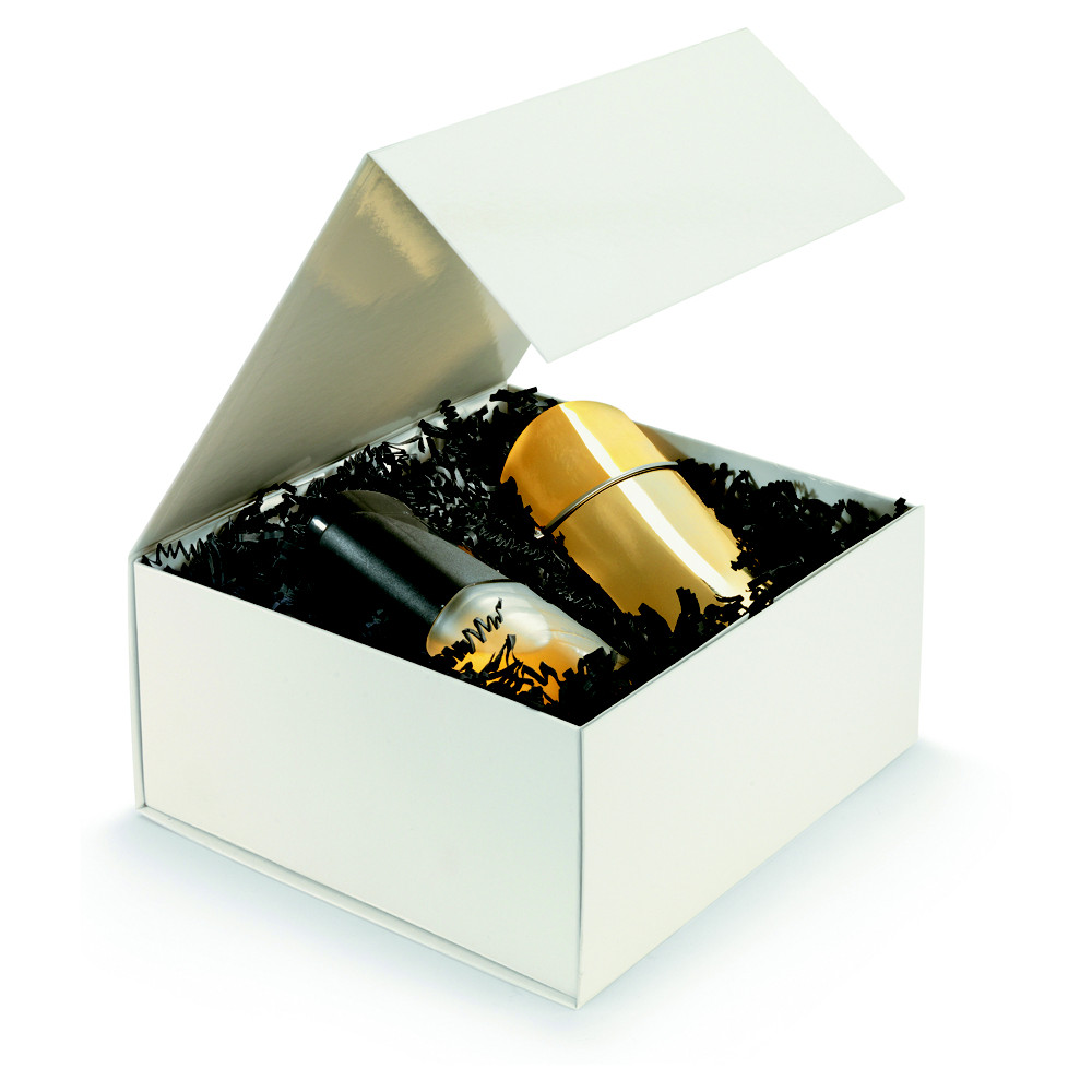 Bote cadeau carton fermeture aimante L.22,5 x l.22,5 x H.10,5 cm - Ivoire brillant - Lot de 10