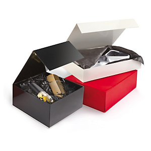 Boîte cadeau pelliculée avec fermeture aimantée Boîte cadeau pelliculée avec fermeture aimantée