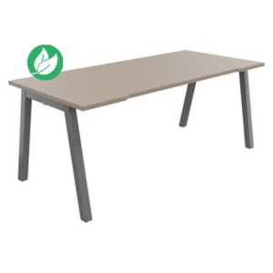 Bureau droit échancré Burocolor A - L.180 x P.80 cm - Plateau Argile - Pieds Aluminium Bureau droit échancré Burocolor A - L.180 x P.80 cm - Plateau Argile - Pieds Aluminium