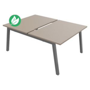 Bureau droit partagé 2 postes Burocolor A échancré - Départ - L.120 x P.163 cm - Plateau Argile - Pieds Aluminium Bureau droit partagé 2 postes Burocolor A échancré - Départ - L.120 x P.163 cm - Plateau Argile - Pieds Aluminium