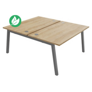 Bureau droit partagé 2 postes Burocolor A avec obturateurs - Départ - L.140 x P.163 cm - Plateau Chêne Nebraska - Pieds Aluminium Bureau droit partagé 2 postes Burocolor A avec obturateurs - Départ - L.140 x P.163 cm - Plateau Chêne Nebraska - Pieds Aluminium