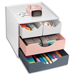 CEP Bloc de rangement 3 tiroirs, 4 compartiments. Dim (lxhxp): 18,6x17,5x18,5cm. Blanc/Rose/Gris CEP Bloc de rangement 3 tiroirs, 4 compartiments. Dim (lxhxp): 18,6x17,5x18,5cm. Blanc/Rose/Gris