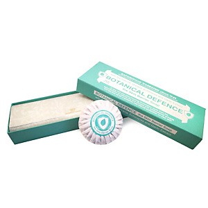 Cofanetto 3 saponette igienizzanti e antibatteriche Botanical Defence Cofanetto 3 saponette igienizzanti e antibatteriche Botanical Defence