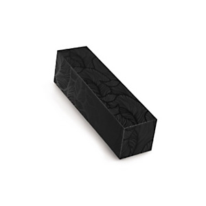 Cofanetto per 1 bottiglia Magnum, 11,5 x 11,5 x 39,5 cm, Cartone laccato, Nero con fantasia foglie (confezione 20 pezzi) Cofanetto per 1 bottiglia Magnum, 11,5 x 11,5 x 39,5 cm, Cartone laccato, Nero con fantasia foglie (confezione 20 pezzi)