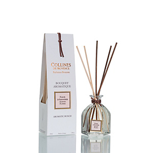 Diffusore a bastoncini ai Fiori di Mandorle Collines de Provence, 100 ml Diffusore a bastoncini ai Fiori di Mandorle Collines de Provence, 100 ml
