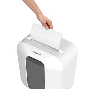 FELLOWES Distruggi documenti manuale a frammento LX25, 6 fogli, Uso occasionale 1 utente, Cestino 11,5 litri, Bianco FELLOWES Distruggi documenti manuale a frammento LX25, 6 fogli, Uso occasionale 1 utente, Cestino 11,5 litri, Bianco