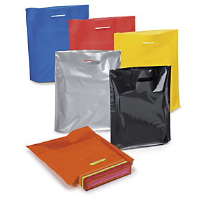 Gekleurde plastic draagtas met gestanste handgrepen Gekleurde plastic draagtas met gestanste handgrepen