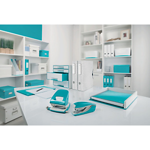 Leitz Portapenne WOW Dual Color, 90 x 101 x 100 mm, Bianco/Acquamarina Leitz Portapenne WOW Dual Color, 90 x 101 x 100 mm, Bianco/Acquamarina