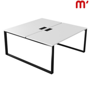Linea Pure 2 Postazioni contrapposte, Passacavi e canalina, 160 x 164 x 75 cm, Piano Bianco, Gambe metalliche Nero Linea Pure 2 Postazioni contrapposte, Passacavi e canalina, 160 x 164 x 75 cm, Piano Bianco, Gambe metalliche Nero