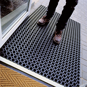 NOTRAX Caillebotis caoutchouc standard épaisseur 23 mm, 0,75 x 1,00 m NOTRAX Caillebotis caoutchouc standard épaisseur 23 mm, 0,75 x 1,00 m