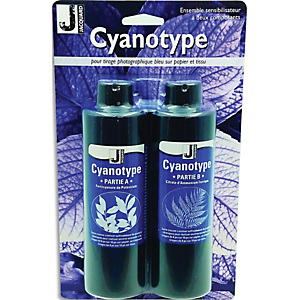 OZ INTERNATIONAL Kit pour tirage CYANOTYPE incluant 2 flacons de préparation - sur papier ou tissu OZ INTERNATIONAL Kit pour tirage CYANOTYPE incluant 2 flacons de préparation - sur papier ou tissu