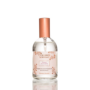 Profumo per ambienti Collines de Provence, Nuvola di Cotone, Flacone spray 100 ml Profumo per ambienti Collines de Provence, Nuvola di Cotone, Flacone spray 100 ml