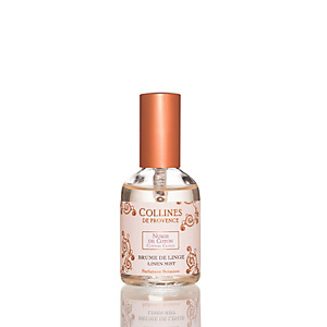 Profumo per tessuti Collines de Provence, Nuvola di Cotone, Flacone spray 50 ml Profumo per tessuti Collines de Provence, Nuvola di Cotone, Flacone spray 50 ml