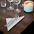 Serviettes de table en papier Dinner Tork, coloris blanc, le colis de 150 - 2