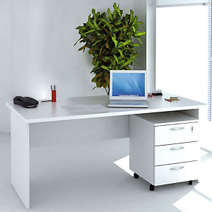 Set arredo Pronto Pack A Scrivania 140 cm + Cassettiera 3 cassetti, Bianco Set arredo Pronto Pack A Scrivania 140 cm + Cassettiera 3 cassetti, Bianco
