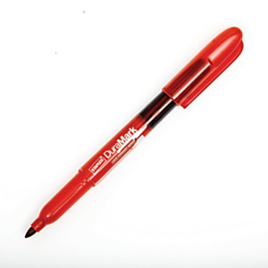 Staples DuraMark Rotulador permanente de tinta líquida, punta ojival, ancho de línea de 1 a 3 mm, tinta no tóxica, rojo Staples DuraMark Rotulador permanente de tinta líquida, punta ojival, ancho de línea de 1 a 3 mm, tinta no tóxica, rojo