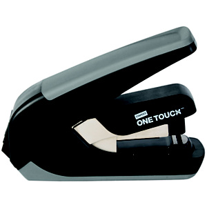 Staples One-Touch™ CX4 Cucitrice compatta a mezza striscia e punto piatto Capacità 20 fogli Nero Staples One-Touch™ CX4 Cucitrice compatta a mezza striscia e punto piatto Capacità 20 fogli Nero