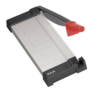 Staples Taglierina a leva con lama di sicurezza mannaia - F.to A4 Staples Taglierina a leva con lama di sicurezza mannaia - F.to A4