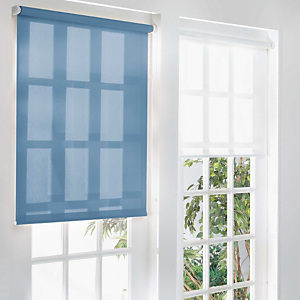 Store à enrouleur sur mesure tissu coloris bleu Store à enrouleur sur mesure tissu coloris bleu