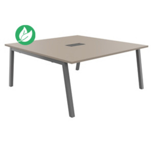Table de réunion Burocolor A avec trappe d'accès - L.160 x P.163 cm - Plateau Argile - Pieds Aluminium Table de réunion Burocolor A avec trappe d'accès - L.160 x P.163 cm - Plateau Argile - Pieds Aluminium