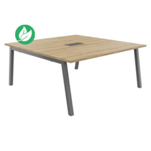 Table de réunion Burocolor A avec trappe d'accès - L.160 x P.163 cm - Plateau Chêne Nebraska - Pieds Aluminium Table de réunion Burocolor A avec trappe d'accès - L.160 x P.163 cm - Plateau Chêne Nebraska - Pieds Aluminium