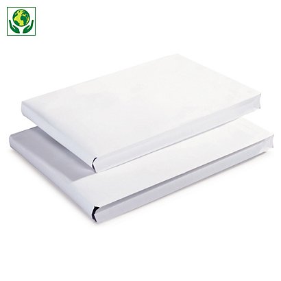 Witte kraftpapieren envelop met zijvouw 22,9x32,4 cm